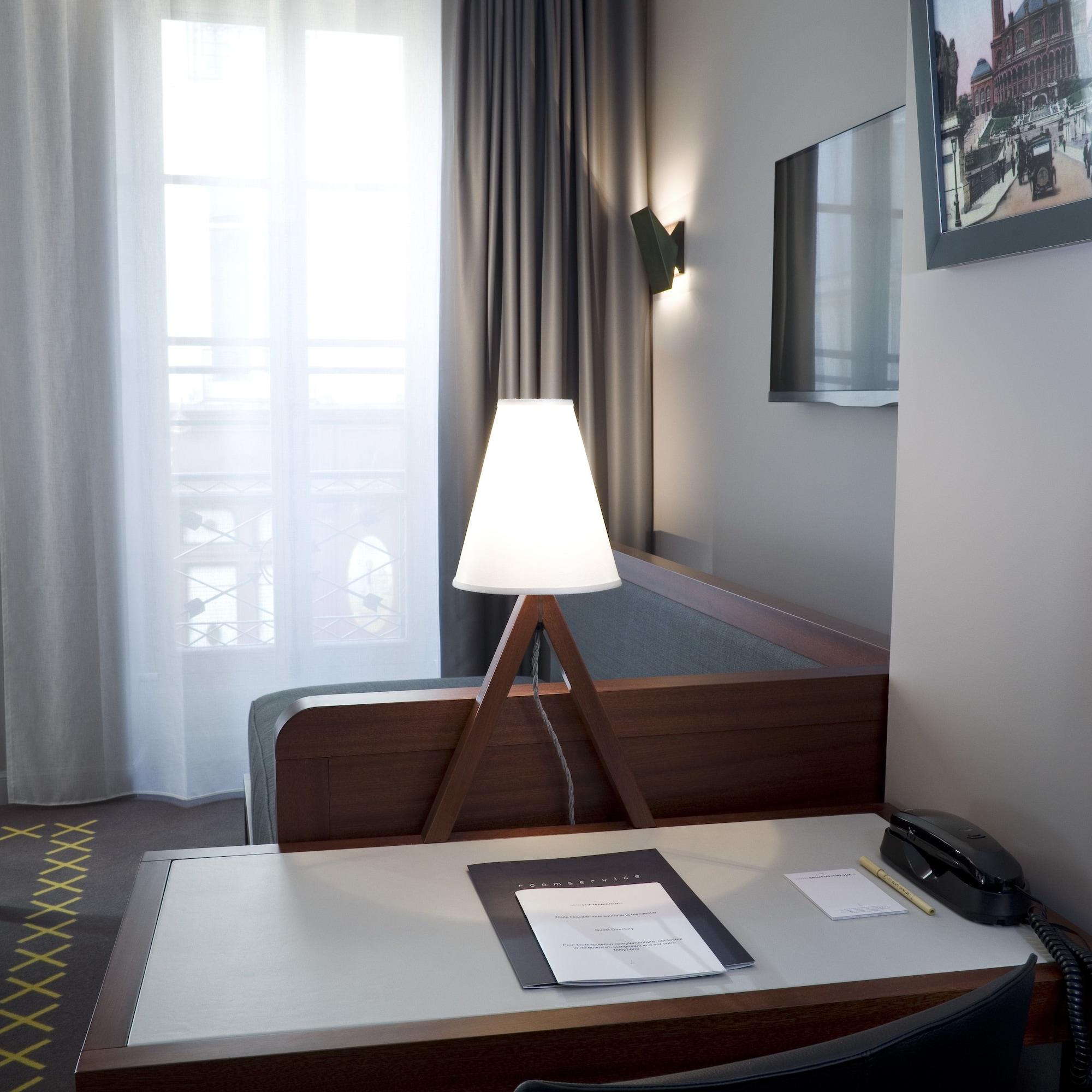 Hotel Saint Dominique Paris Exterior photo