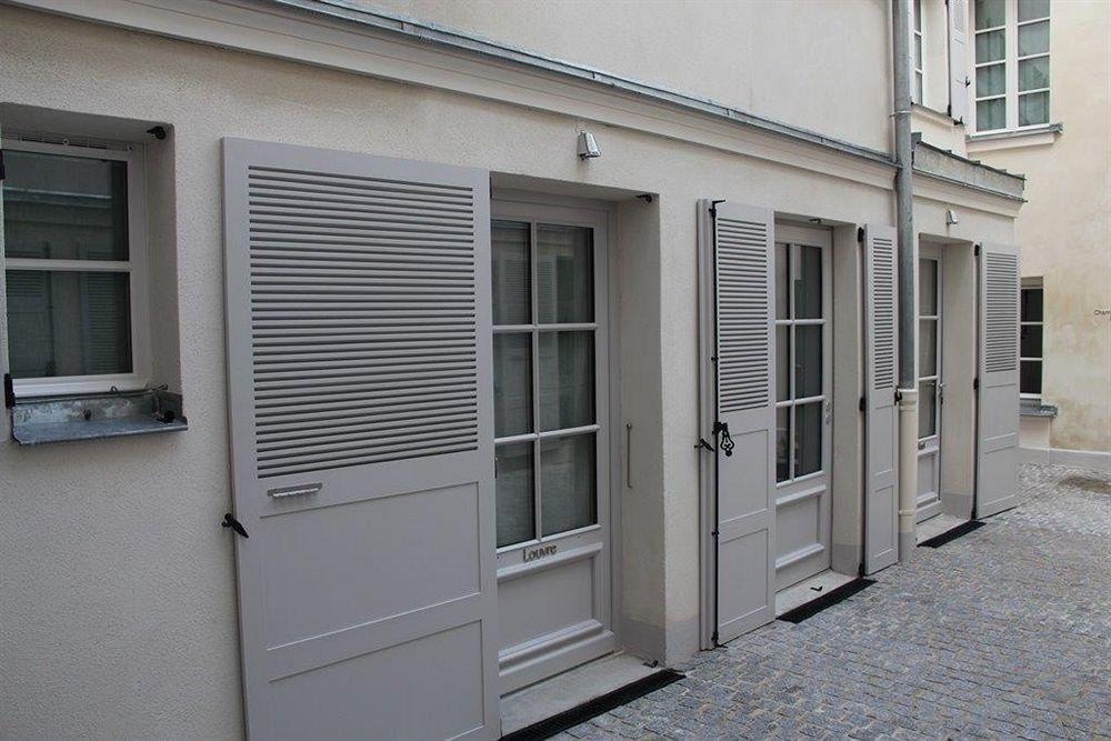 Hotel Saint Dominique Paris Exterior photo